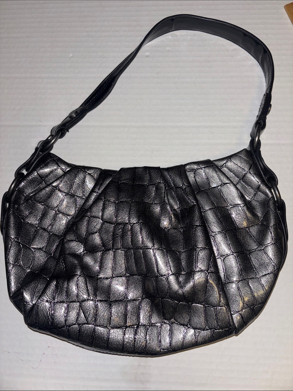 SIMPLY VERA BY VERA WANG GRAY SILVER METALLIC FAUX LEATHER SHOULDER BAG
